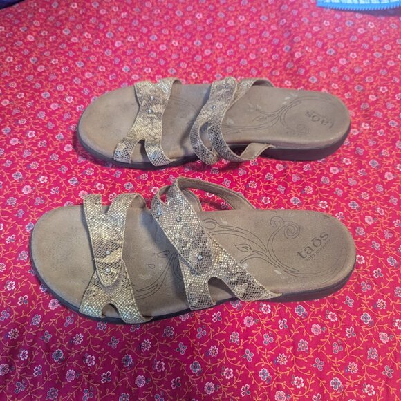 Taos Journey Animal Snake Print Tan Beige Sandals Slip On Size 9 - Picture 3 of 8